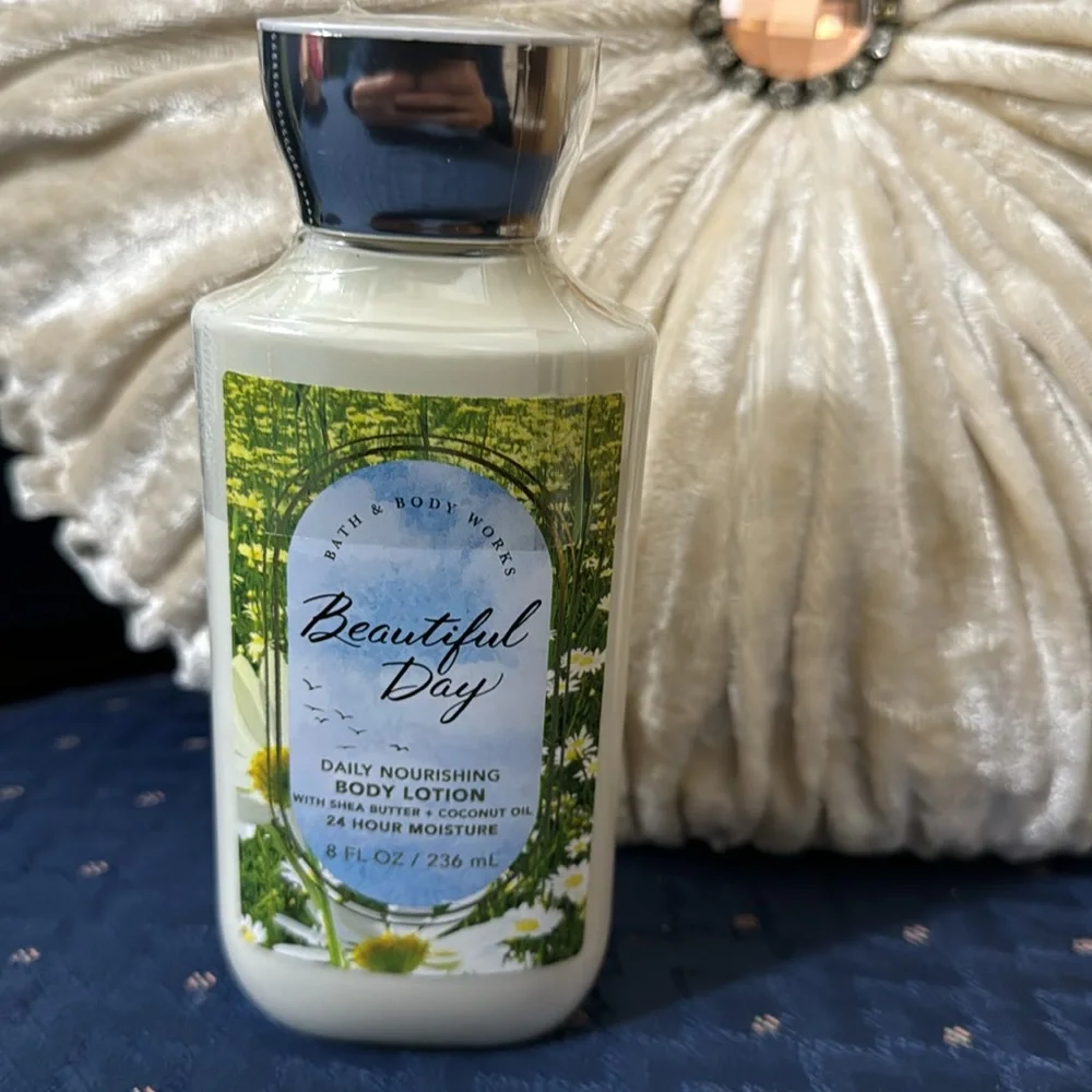 BATH & BODY WORKS SET. . . BEAUTIFUL DAY SCENT - Picture 5 of 6